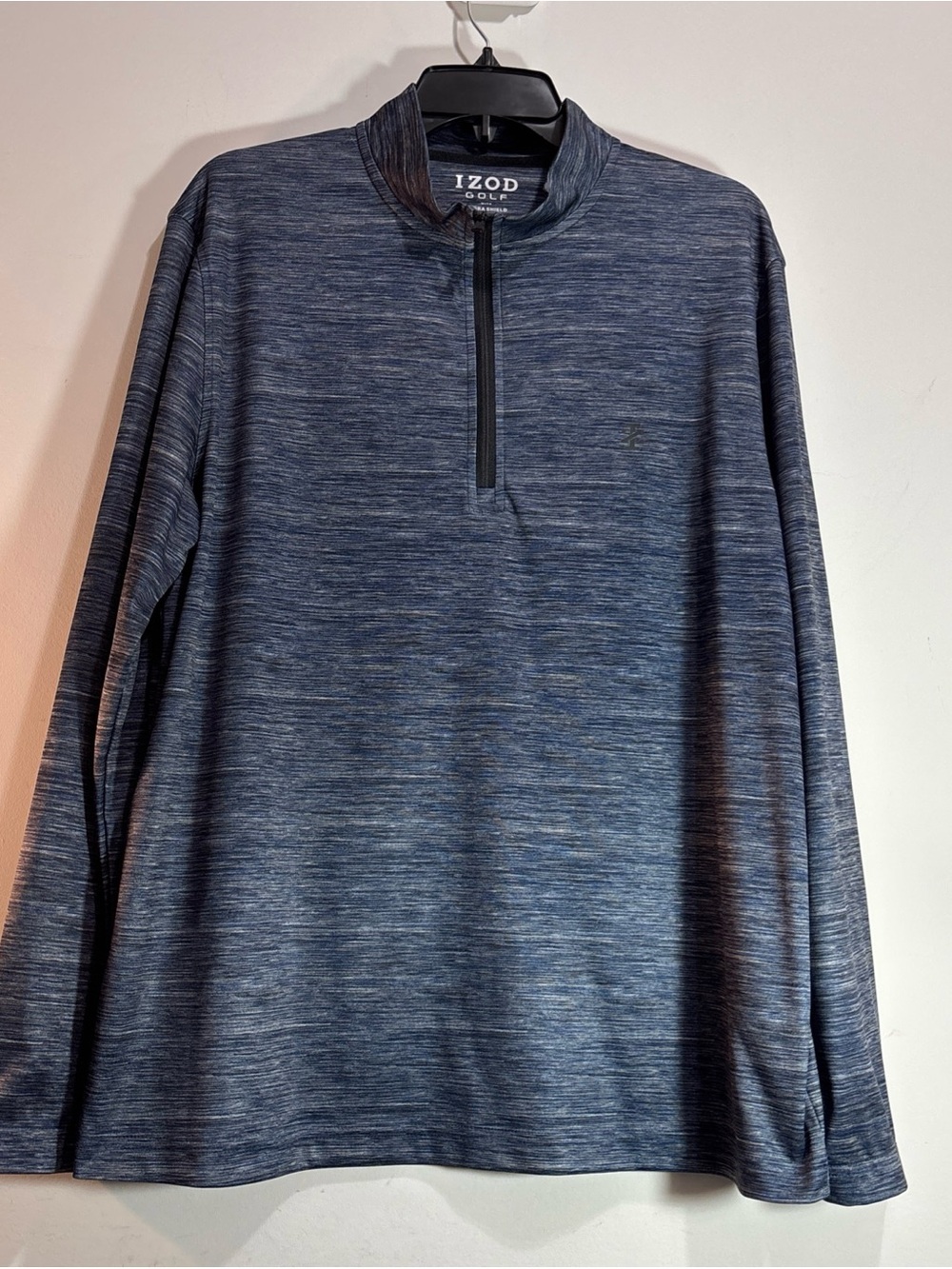 Izod Men's Navy Heather Quarter-Zip Golf Pullover. 1468
